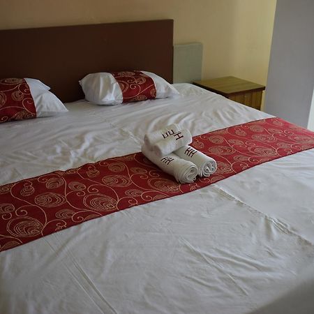 Hypertek Hotel Гранд-Бэй Экстерьер фото